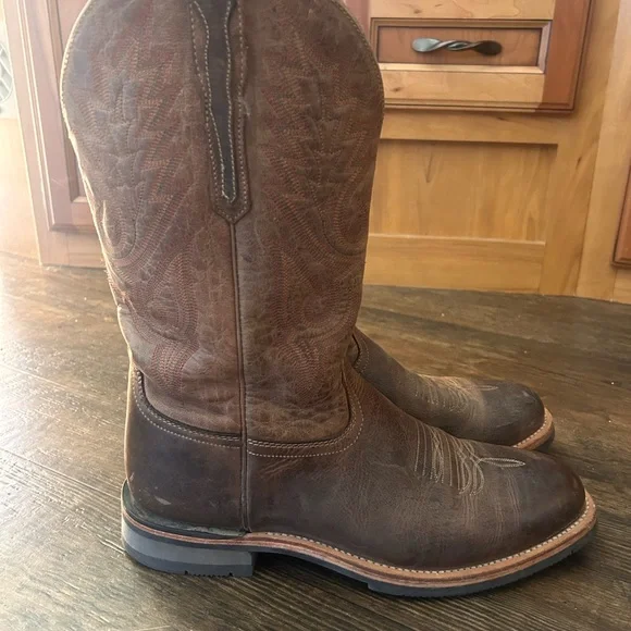 Lucchese Distressed Brown Cowboy Boots Traditional Western Style - Picture 3 of 5